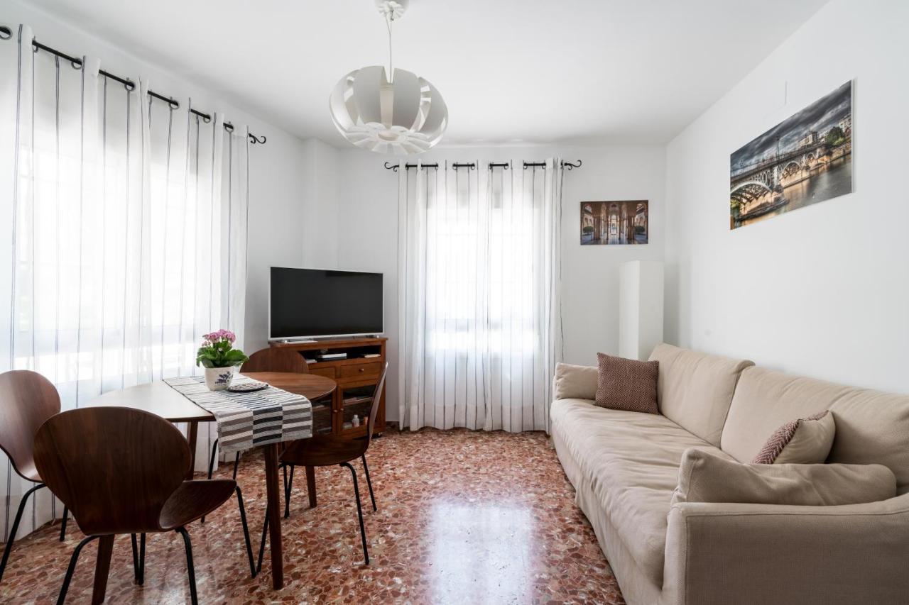 Anna - Triana Apartamento Sevilha Exterior foto