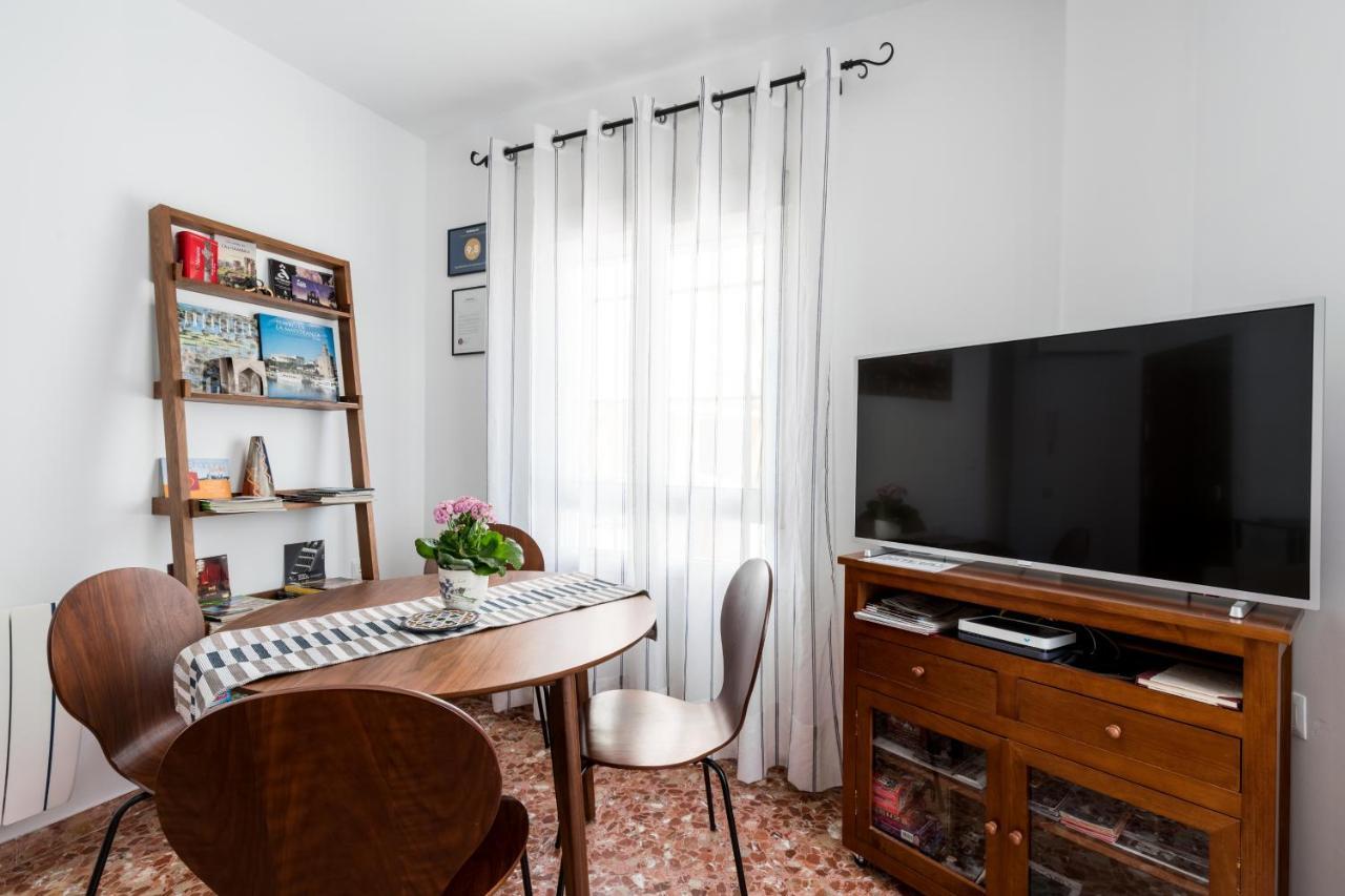 Anna - Triana Apartamento Sevilha Exterior foto