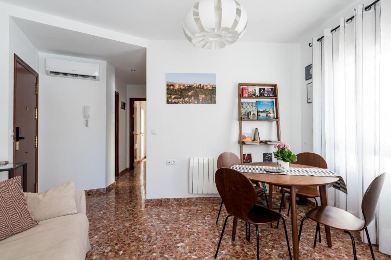 Anna - Triana Apartamento Sevilha Exterior foto